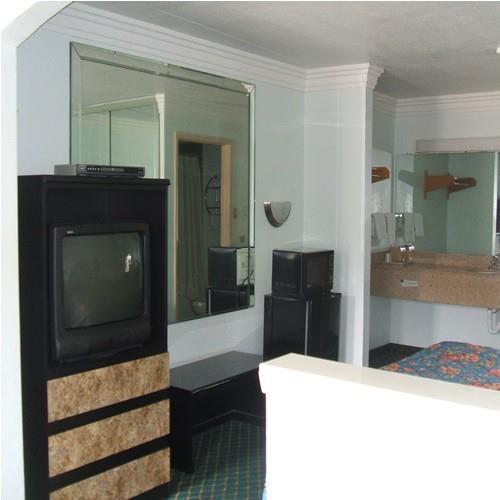 Scottish & East Tidwell 4* Houston